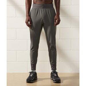 NWT YPB motionTEK men’s training joggers
